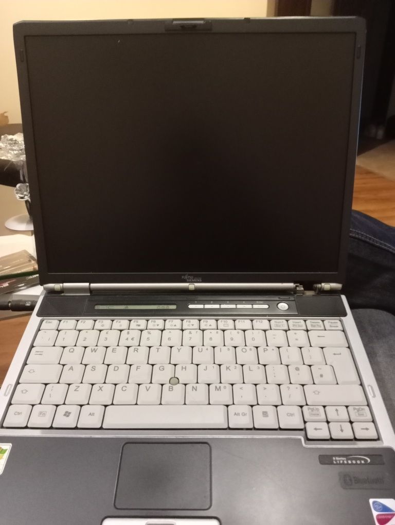 Лаптоп Fujitsu Lifebook S7020