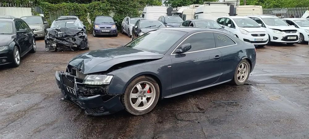 Dezmembrari / Dezmembrez Audi A5 3.0 CCWA cutie viteze MSC cod culoare LZ7H