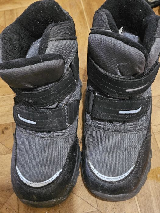 Отдам детскую обувь