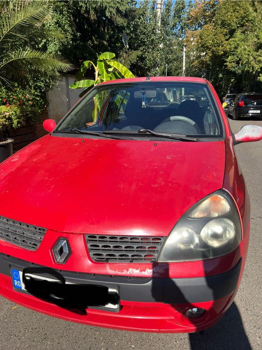 Renault CLIO-2004