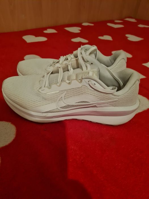 Vand schimb adidasi nike nr 42