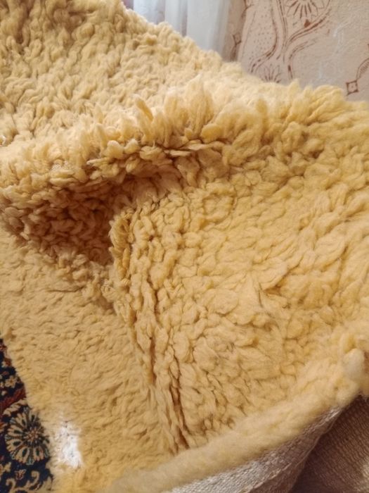 Продавам чисто нови вълнени китеници