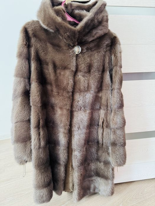 Продам норковую шубу