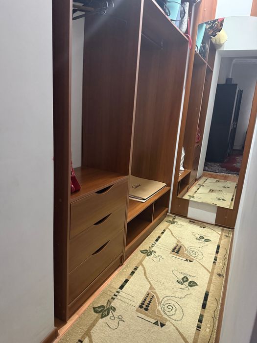 Малика базар, напротив Меркато