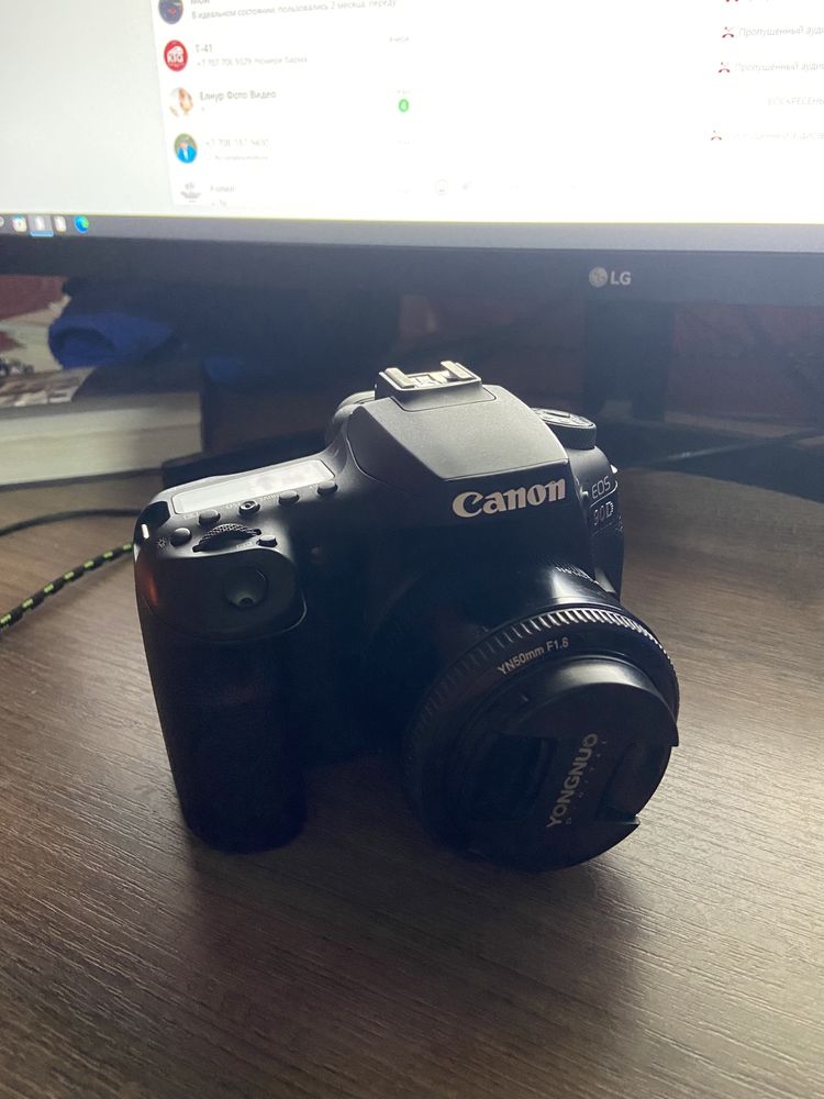 Срочно Продам фотоаппарат Canon EOS 90D 4K