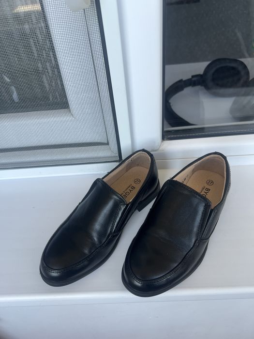 Туфли 4-5 лет в отличном состоянии