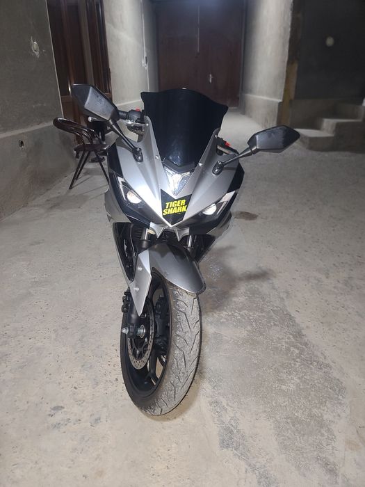 Yamaha r3  sotiladi