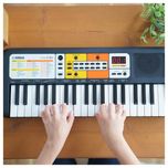 Портативный детский синтезатор Yamaha PSS F30