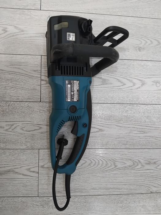Пила Makita UC4530A