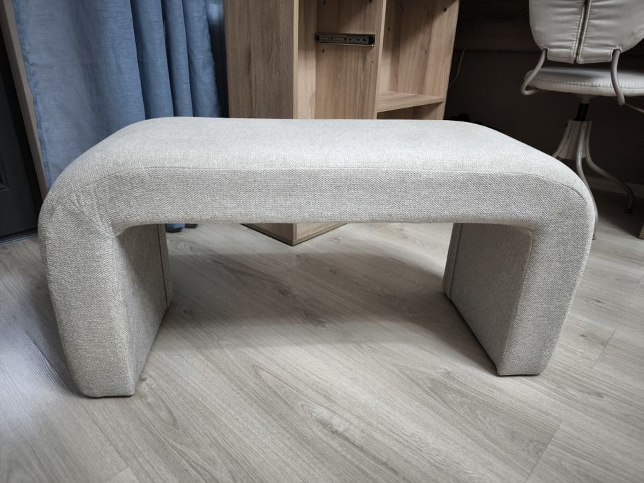 Текстилна пейка в пясъчен цвят