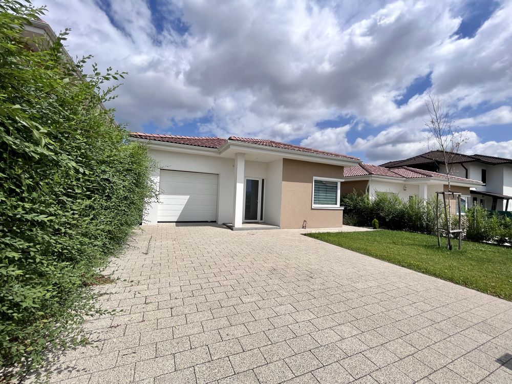 Proprietar vand Casa Parter Mobilata cu Garaj Cetate - 3 dormitoare