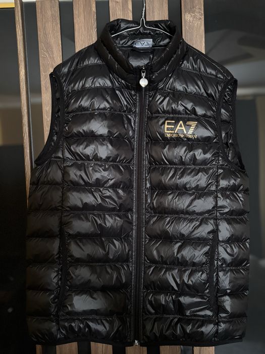 Vand Vesta Emporio Armani EA7 / Stare 100/100 NOUA / Marimea L