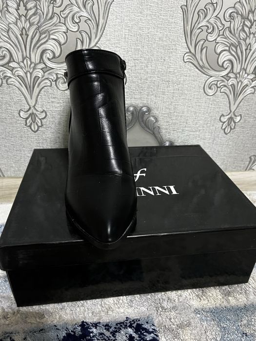 Продам осеннюю обувь