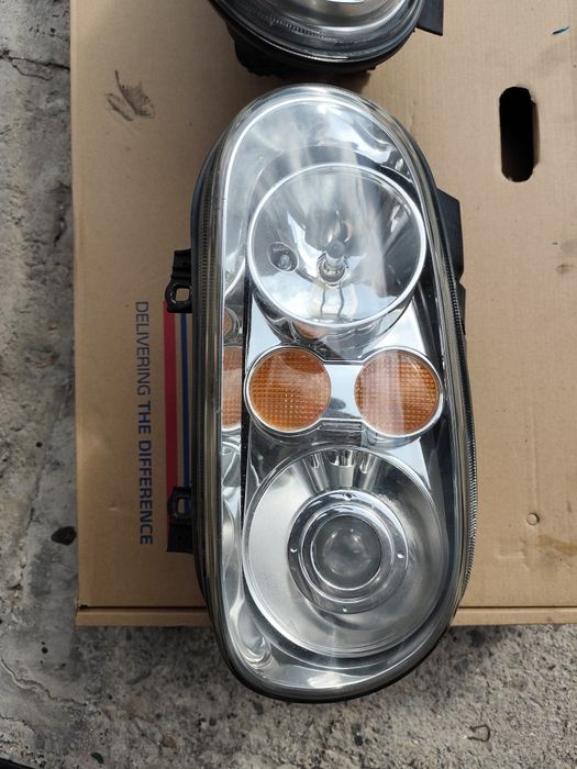 Фарове Golf 4 BOSCH R32 оригинален ксенон.
