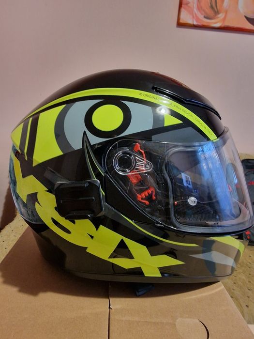 Каска за пистов мотор AGV Valentino Rossi