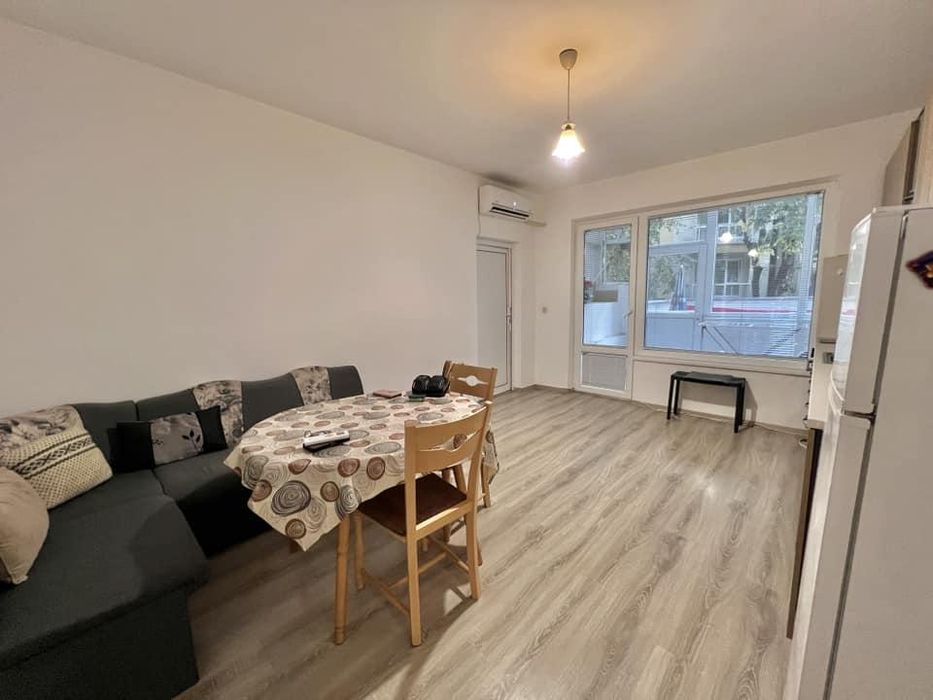 Дава се под наем Тристаен апартамент в Варна, Лятно кино Тракия - 90 кв.м за 500 € - Снимка #1