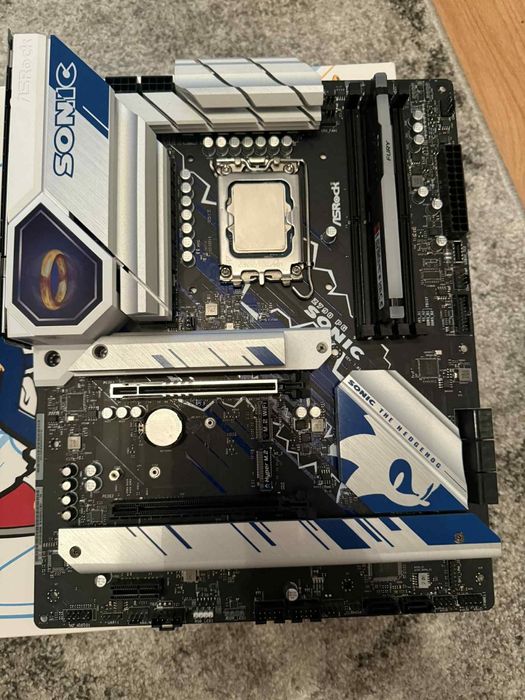 I7 14700KF + Z790 Sonic + 32GB Rgb