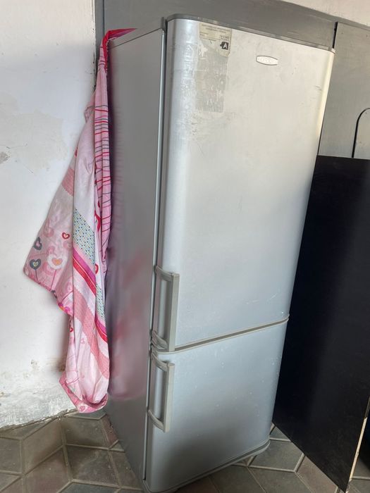 Продам холодильник