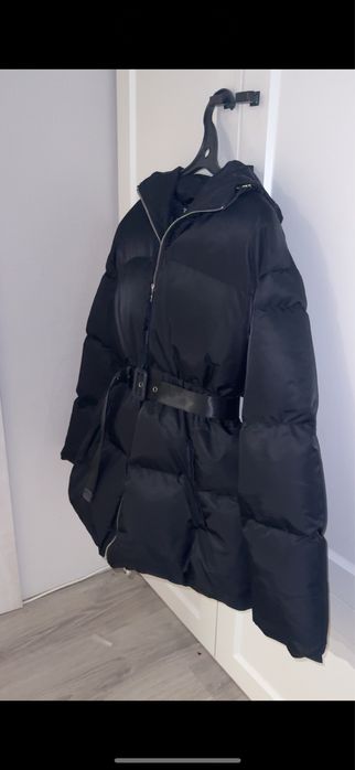 Продам новую зимнюю женскую куртку