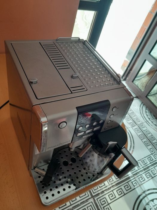 Aparat de cafea De'Longhi