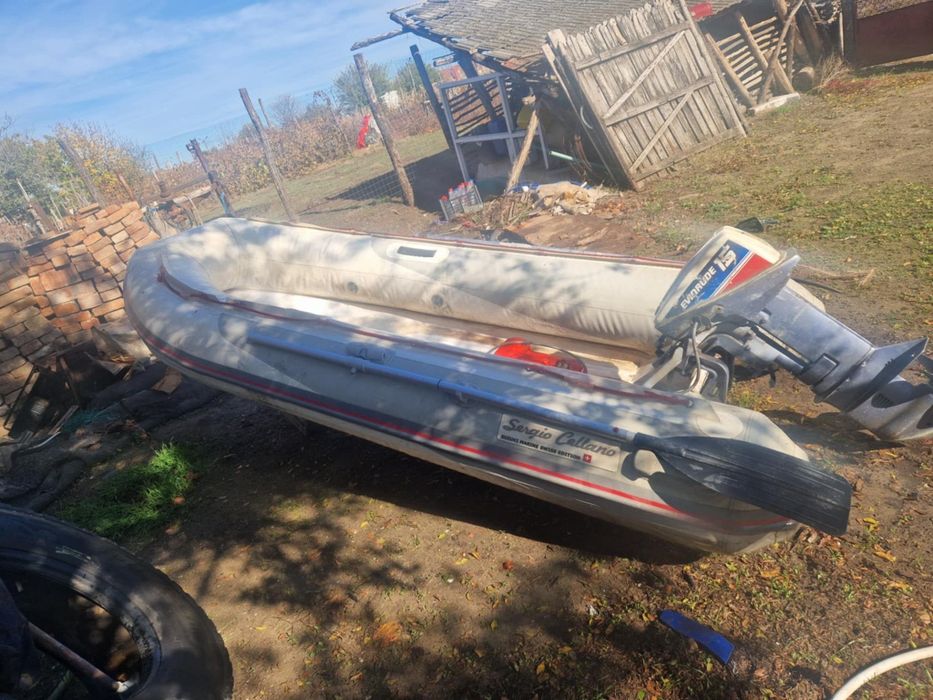 Barca cu motor 15 cai 2 timpi