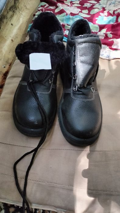 Обувь рабочия 43