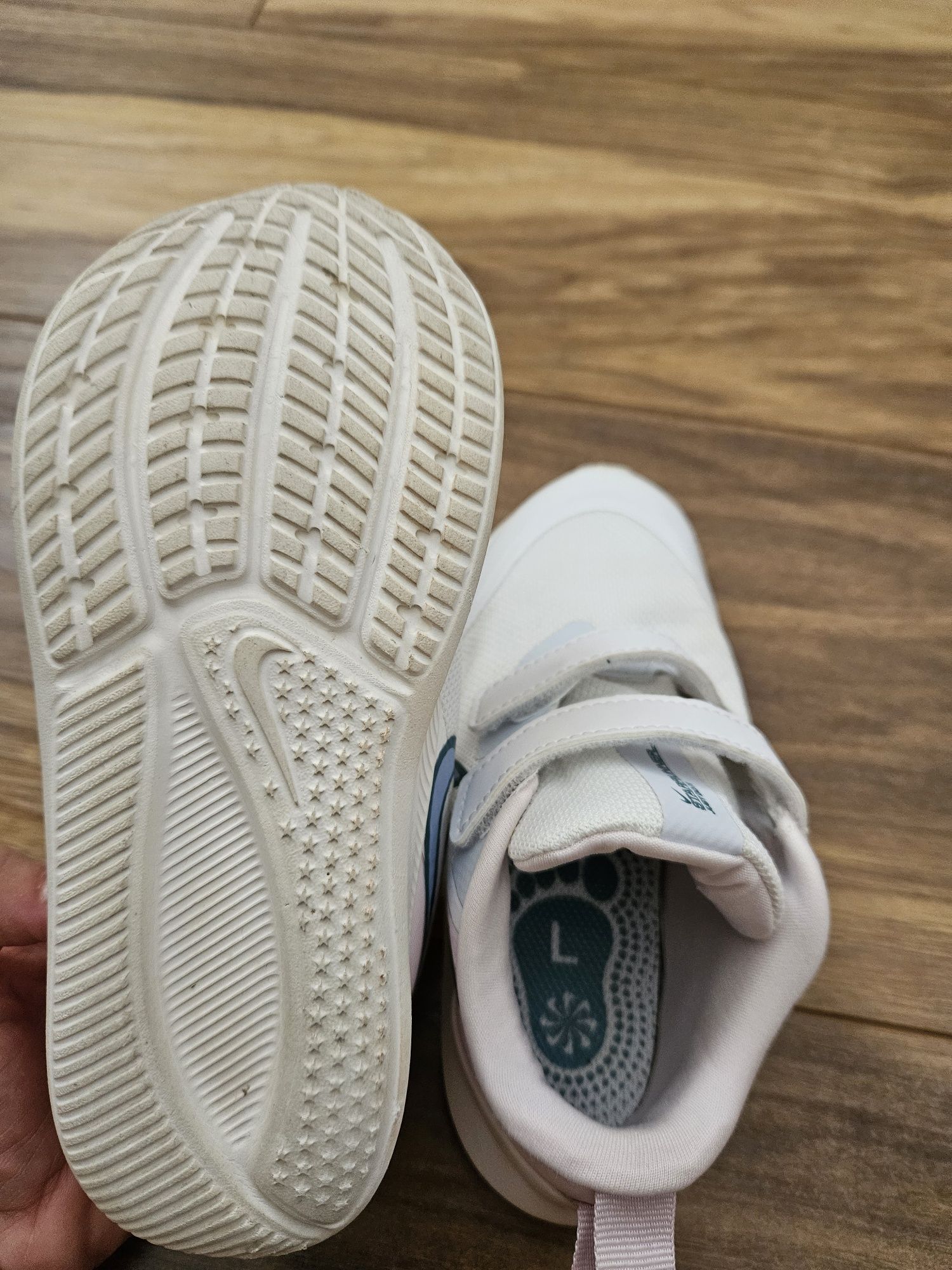 Маратонки Nike 27 номер