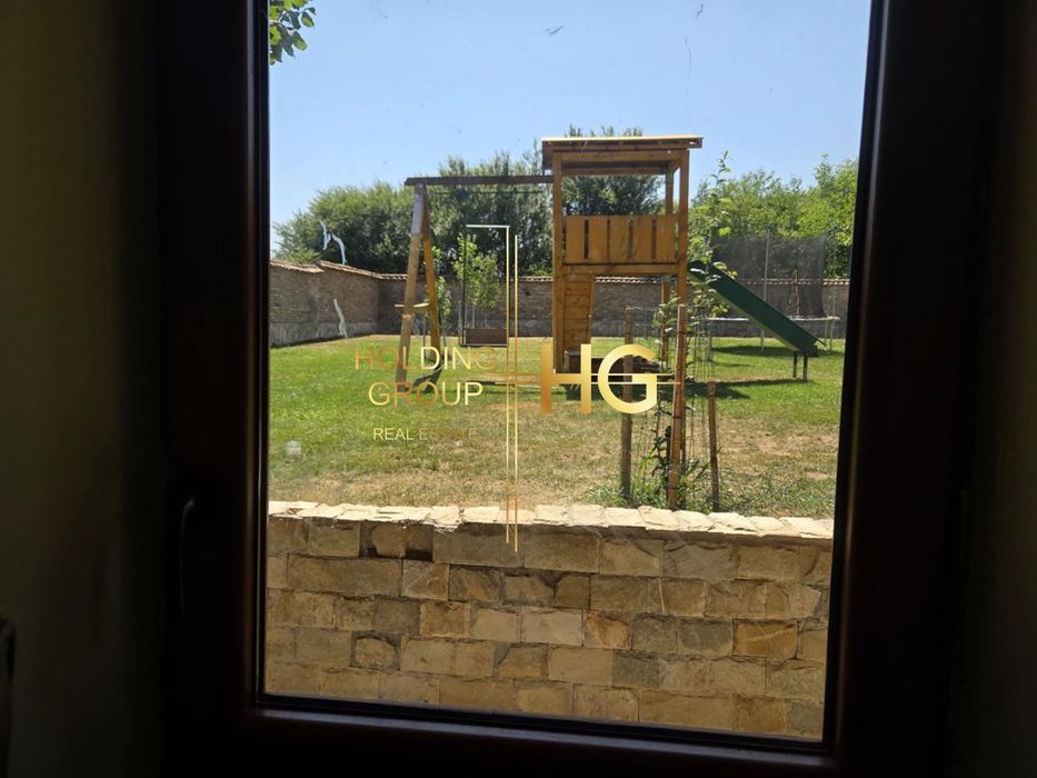 Продава се Къща в с. Звездица, Област Варна - 226 кв.м за 2102 €/кв.м - Снимка #12