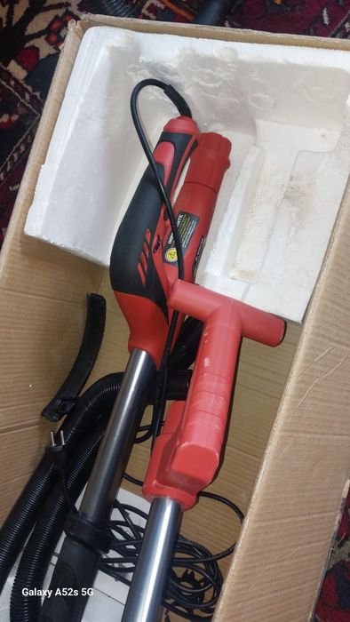 Vand girafa pentru finisat gletul