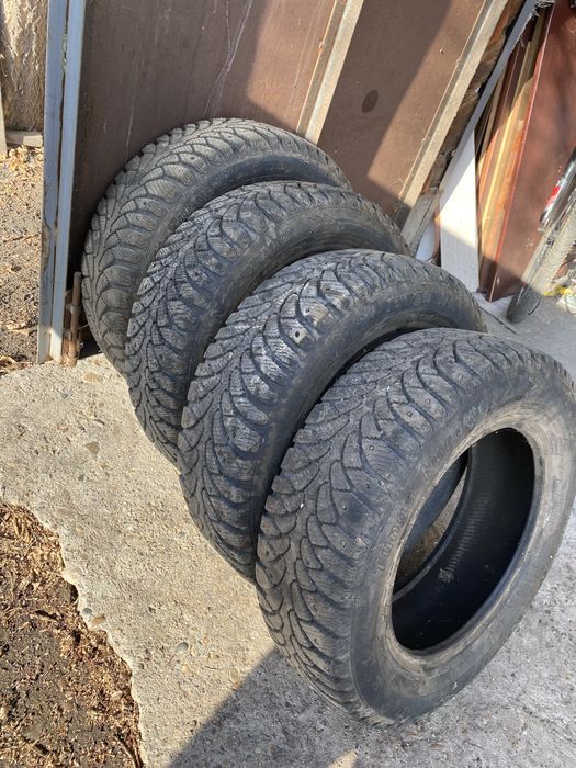 шины зимние продам