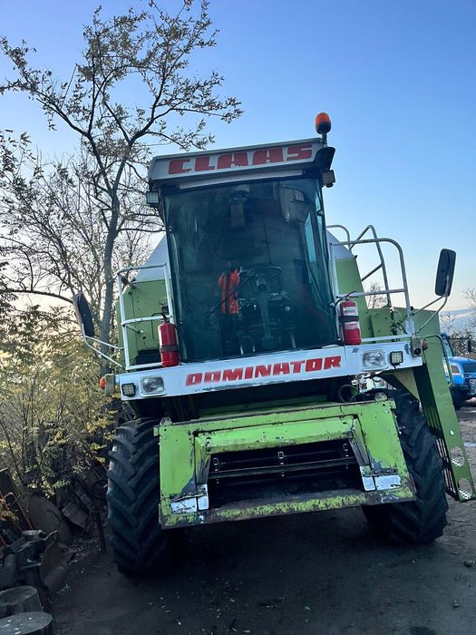 Vând combină  claas
