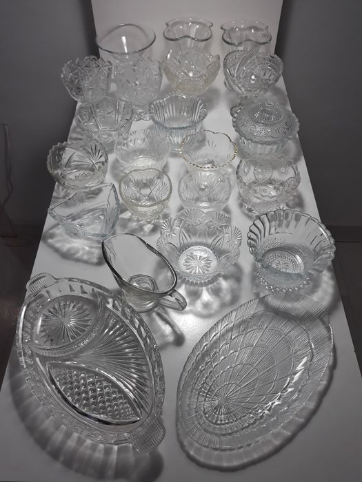 Продам разную стеклянную  мелочь