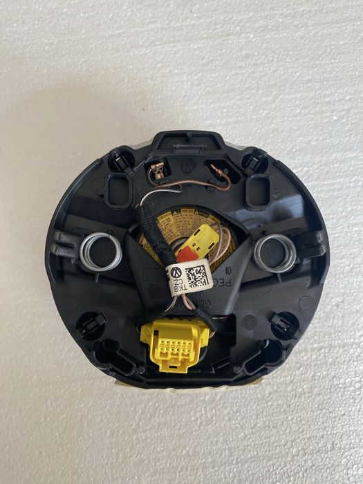 Airbag volan VW Up vw beetle cod:1S0808201M 81U original NOU