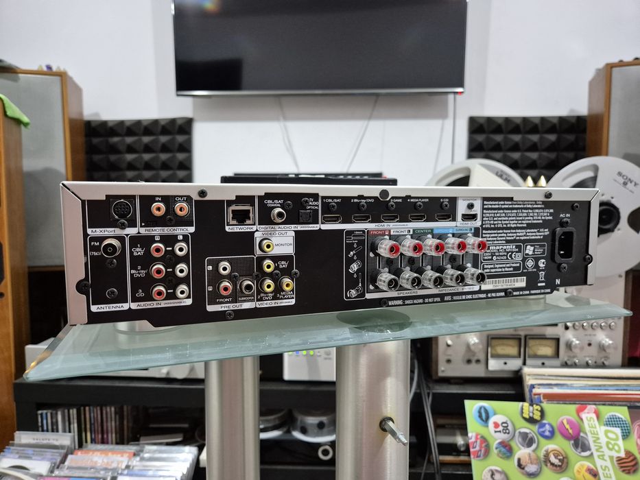 Marantz NR 1504 receiver top