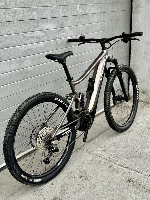 Bicicleta electrica Giant , 625 Wh , 2022