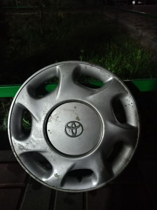 Продам Колпак на Тойота R15