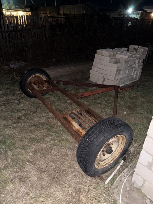 Полуприцеп легковой мшины