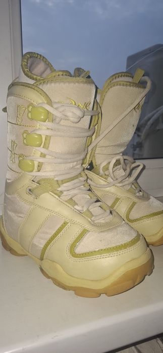 Сноуборлические ботинки  BONE
