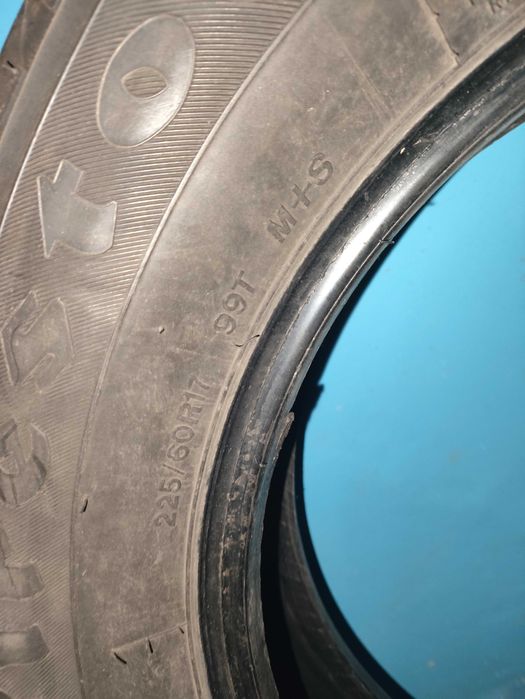 Продается всесезонные шины. 225/60/17