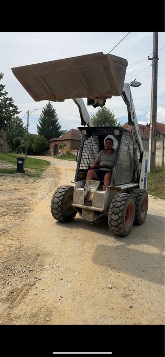 Vand Miniincarcator Bobcat 743