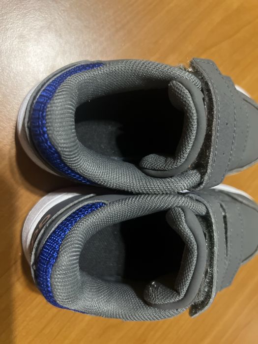 Adidasi Adidas marime 25