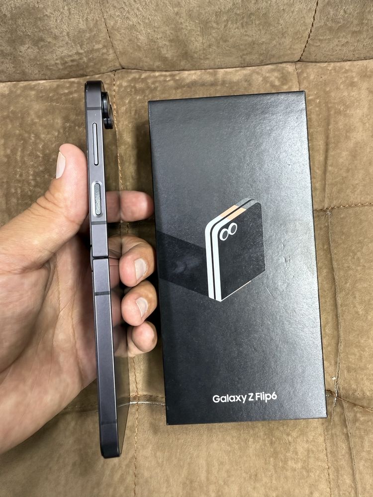 Galaxy Z Flip 6 Karbon black  12/256