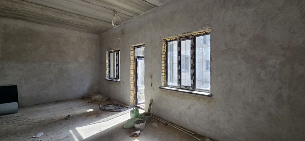 Продаётся дом на 8 марта.115,000$