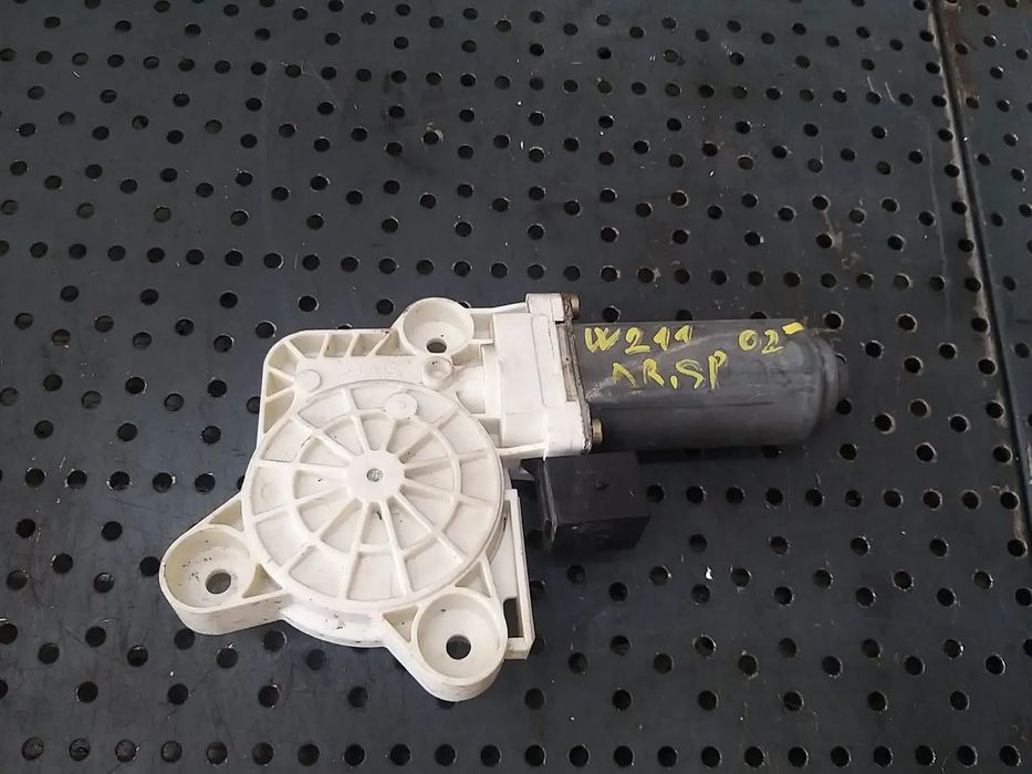 Motoras macara dreapta spate mercedes e class w211 a2118202442 991892100 77460036