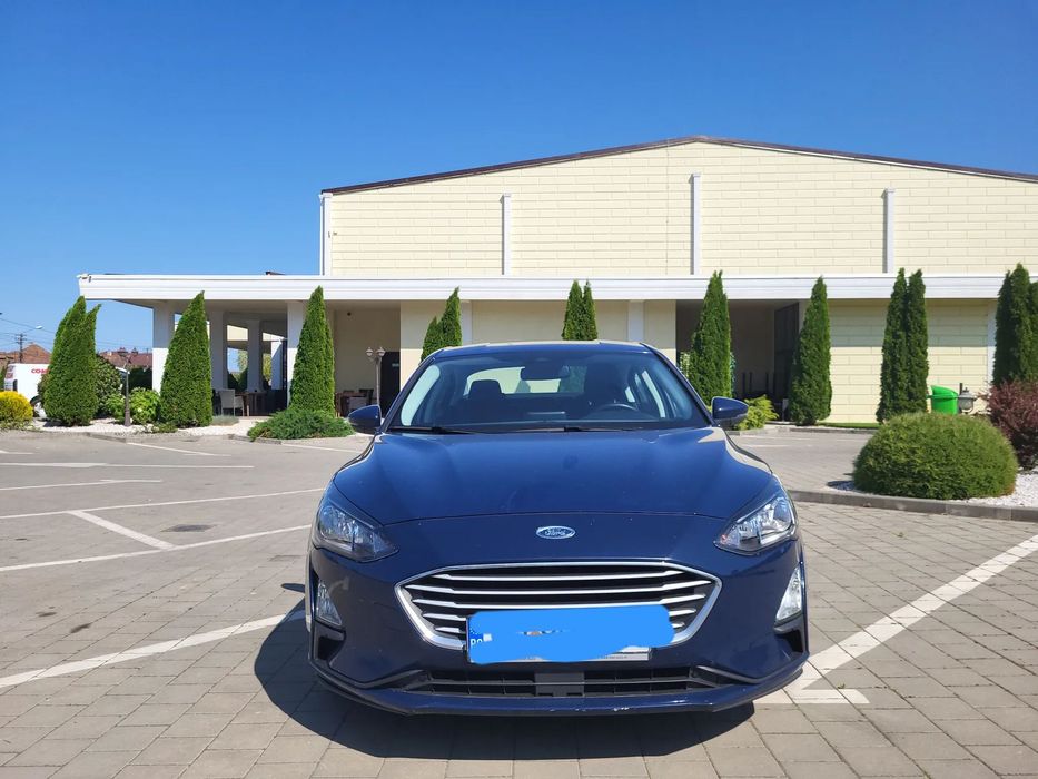 Ford Focus Masina in stare foarte buna,schmiburile facute doar in reprezentanta