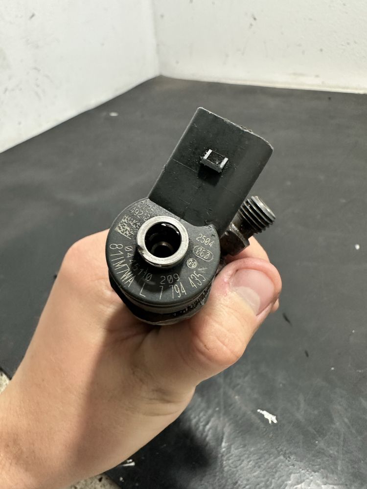 Injector injectoare BMW Seria 1 E88 E87 2.0 diesel M47 163cp 7794435