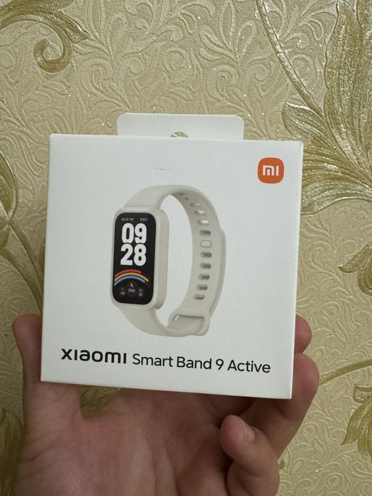 Xiaomni smart band 9 active white yangi