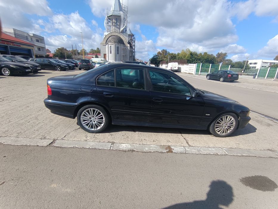 Vând E39 520i !!