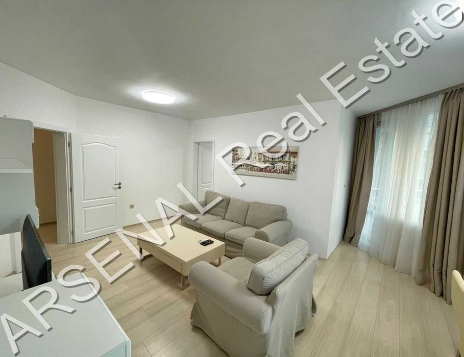 Тристаен апартамент под наем, Стрелбище