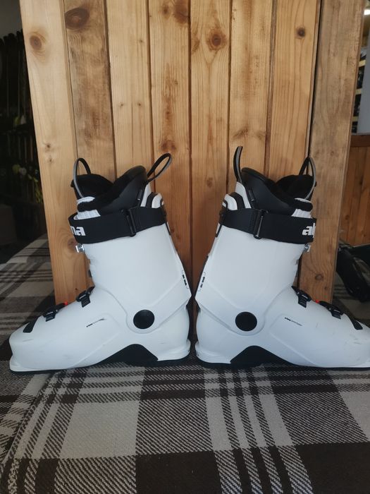 Ски обувки с подгряване